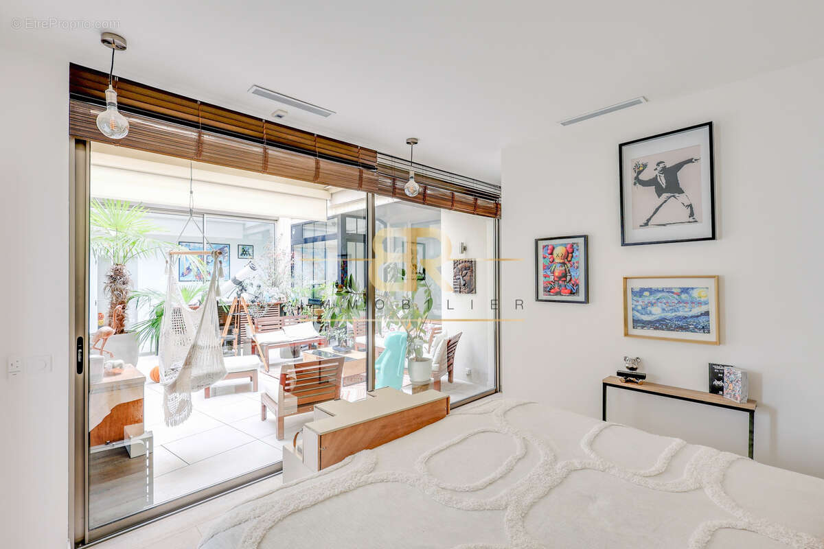 Commerce à PARIS-18E