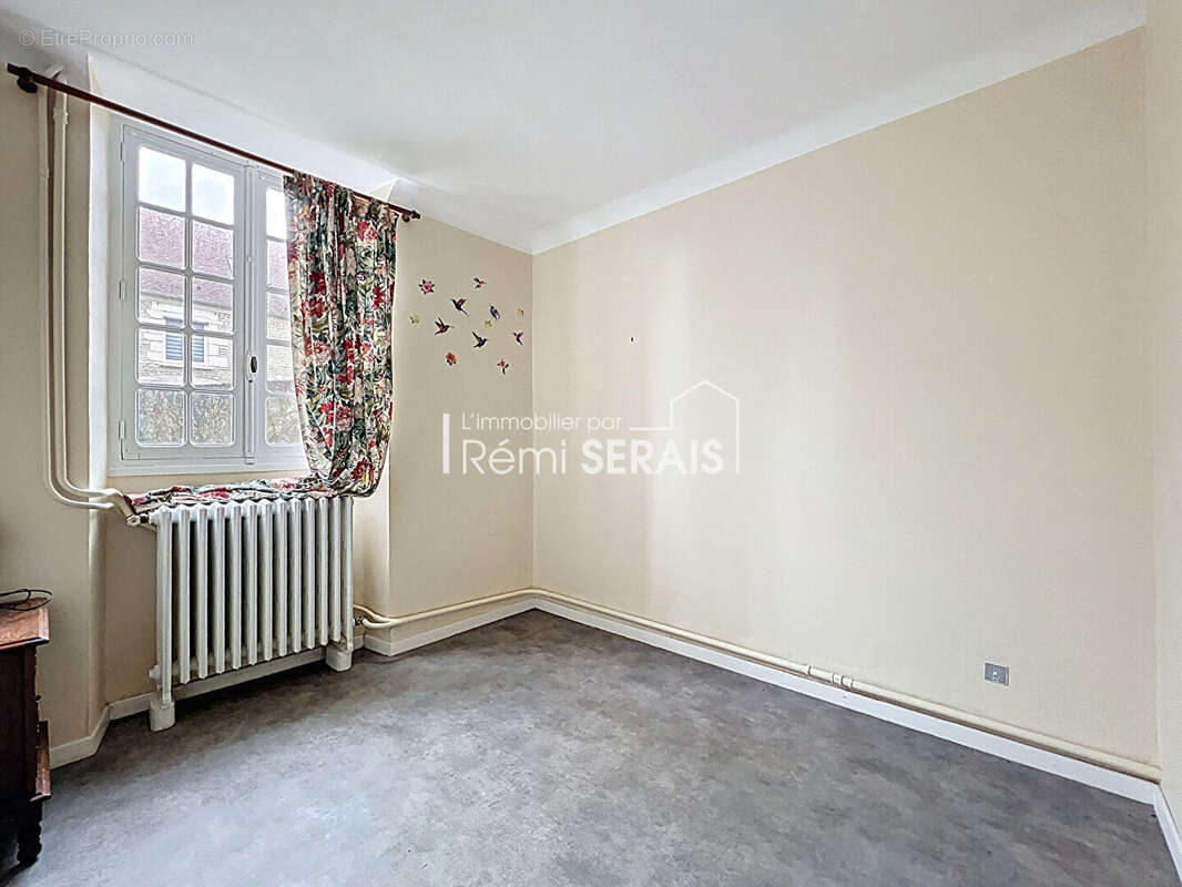 À vendre - Maison familiale à Sarceaux, aux portes d'Argentan - photo 8