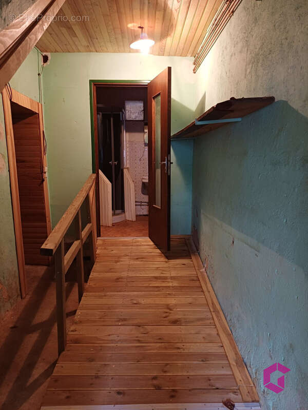 Maison de ville à rénover - photo 11