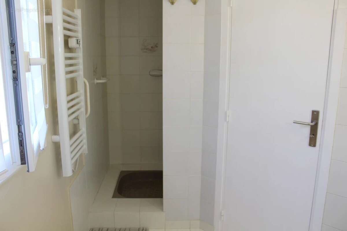 GRASSE St François, belle villa 5 Pièces en excellent état - photo 20
