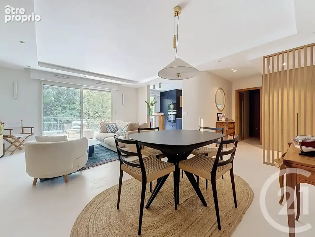 Appartement à VALBONNE
