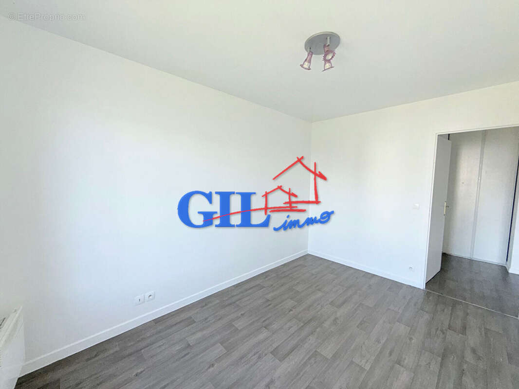 Appartement à SAVIGNY-LE-TEMPLE