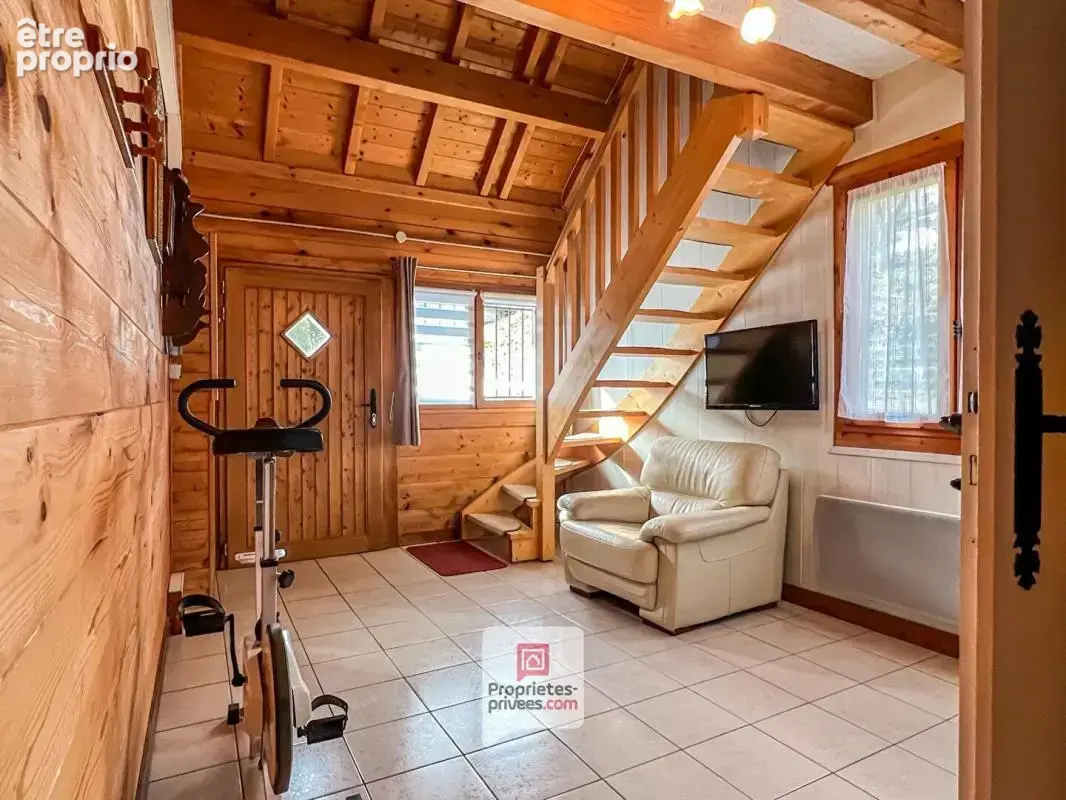 Plateau des Petites Roches (38660) - Chalet en madriers 4 chambres+ studio + carport + jardin - photo 17