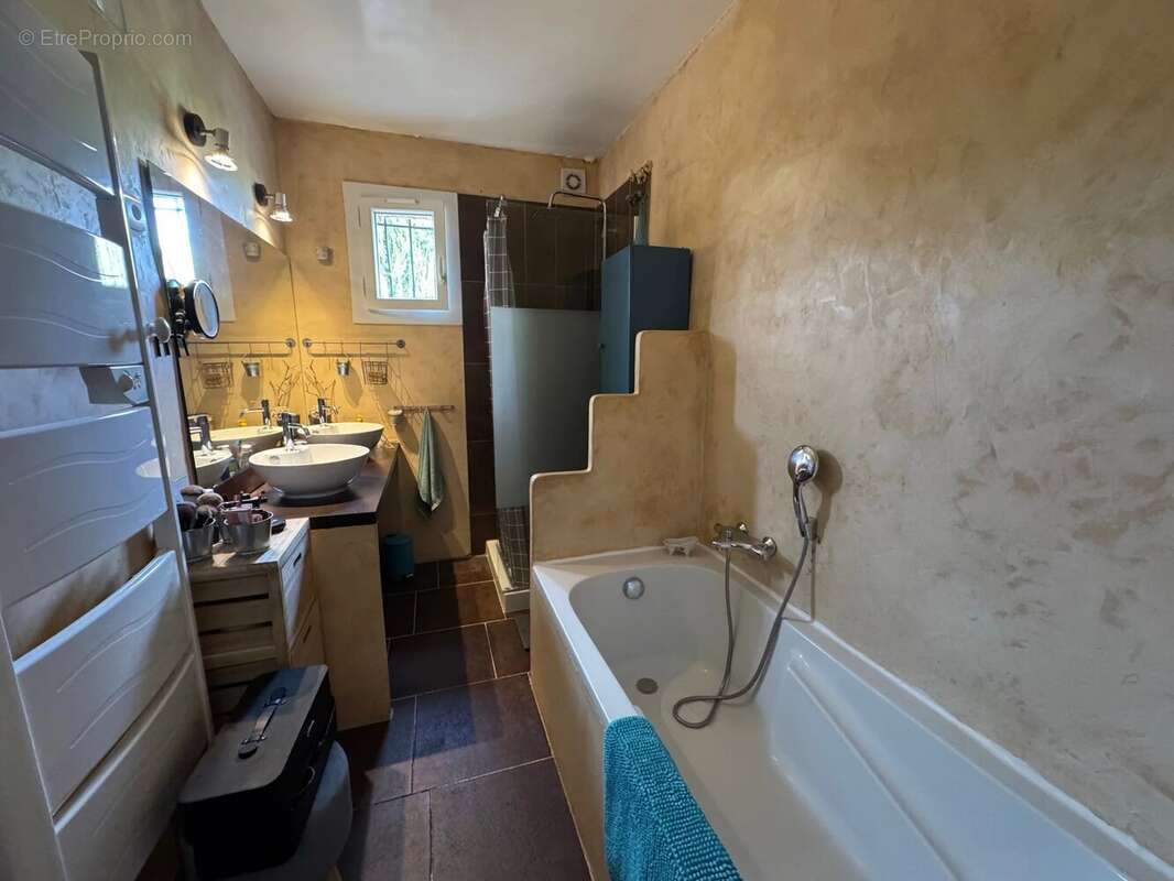 Maison à SAINT-ESTEVE-JANSON