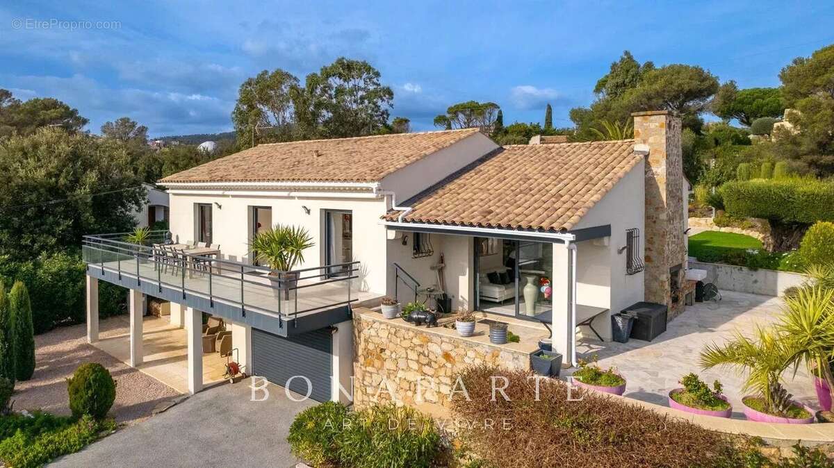 Maison à FREJUS
