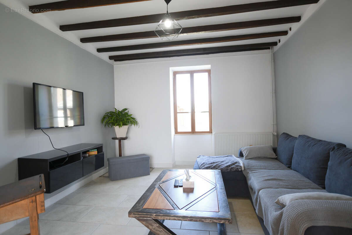 Maison à QUARRE-LES-TOMBES