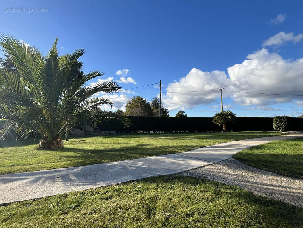 Maison à PLOUEZOC&#039;H