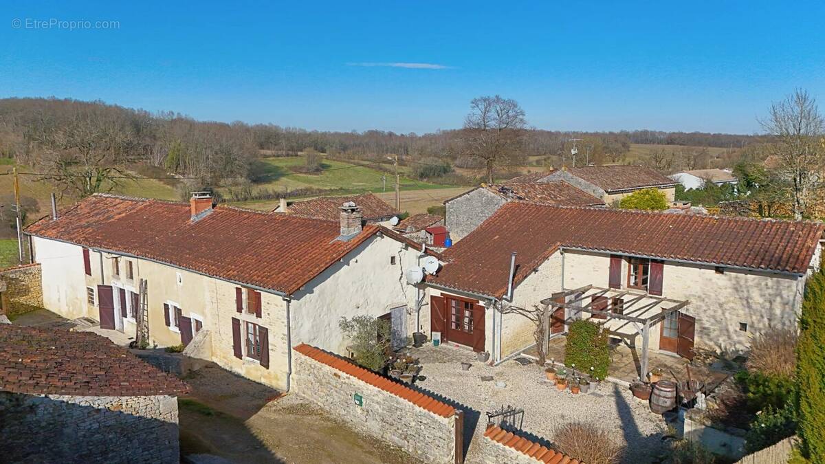 Maison à SAINT-GOURSON