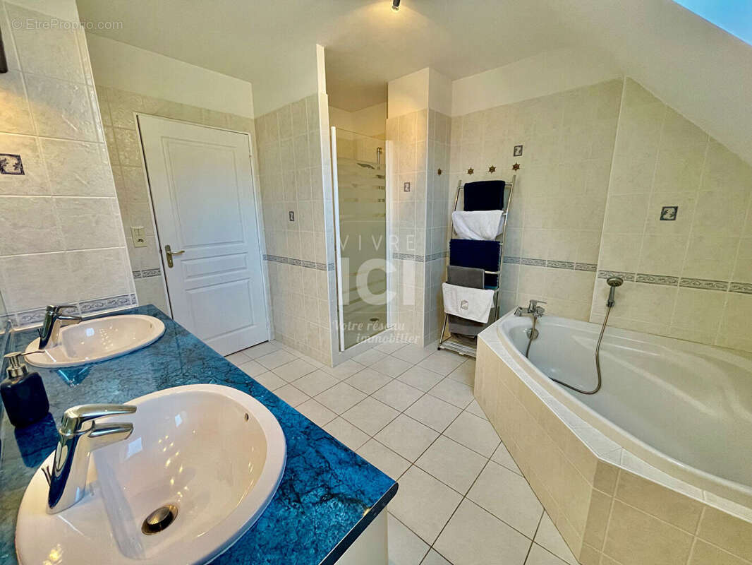 Maison à LA CHAPELLE-SUR-ERDRE