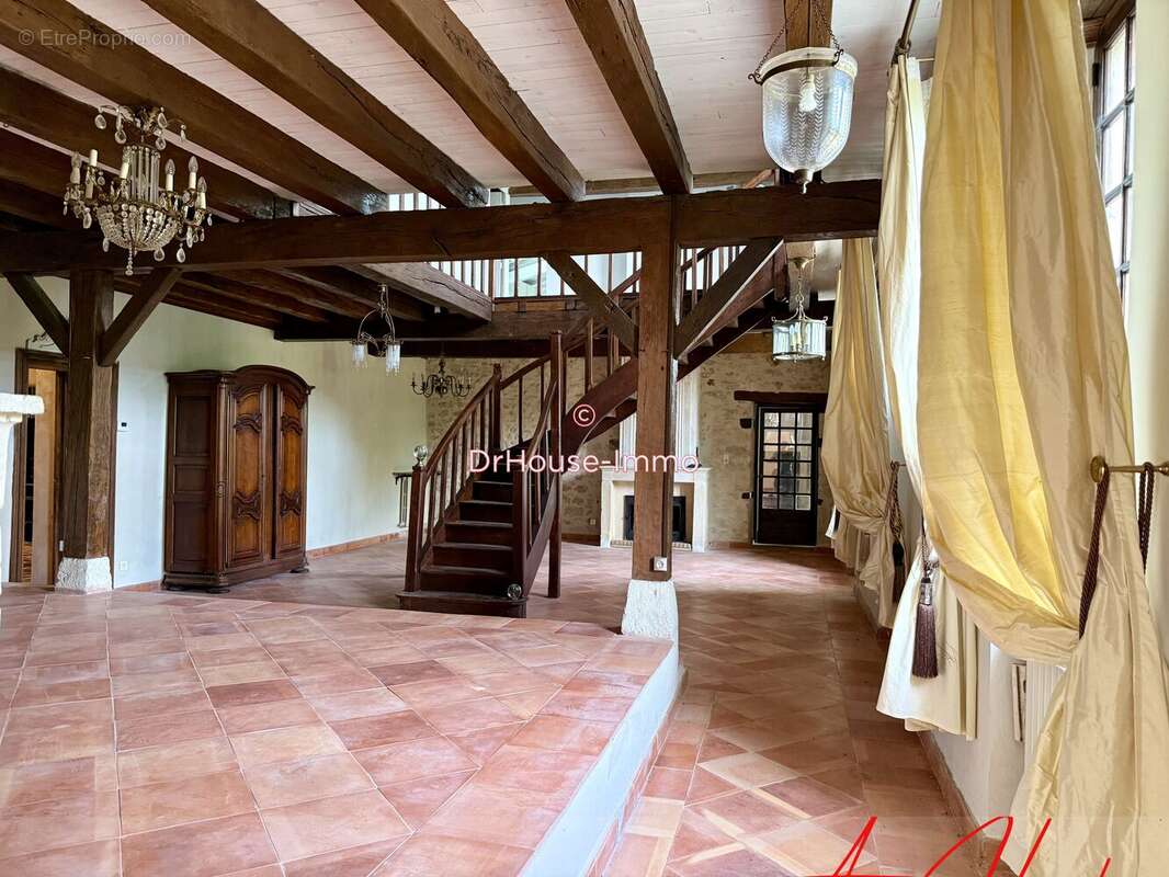 Maison 350 m² à Monsegur  - photo 2