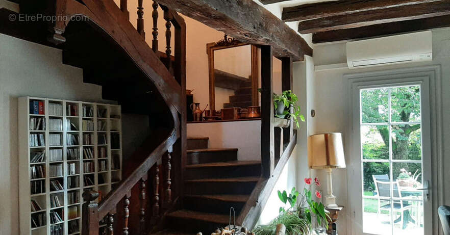Maison à LUZILLE