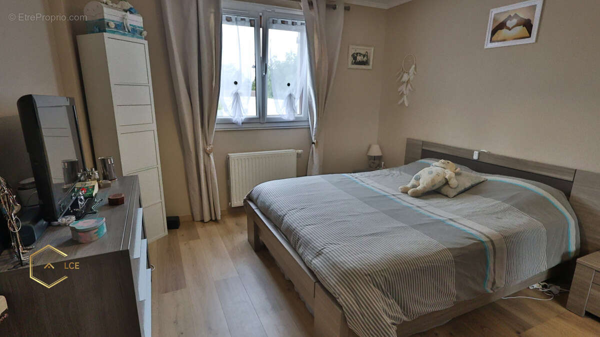 Maison à SAINTRY-SUR-SEINE