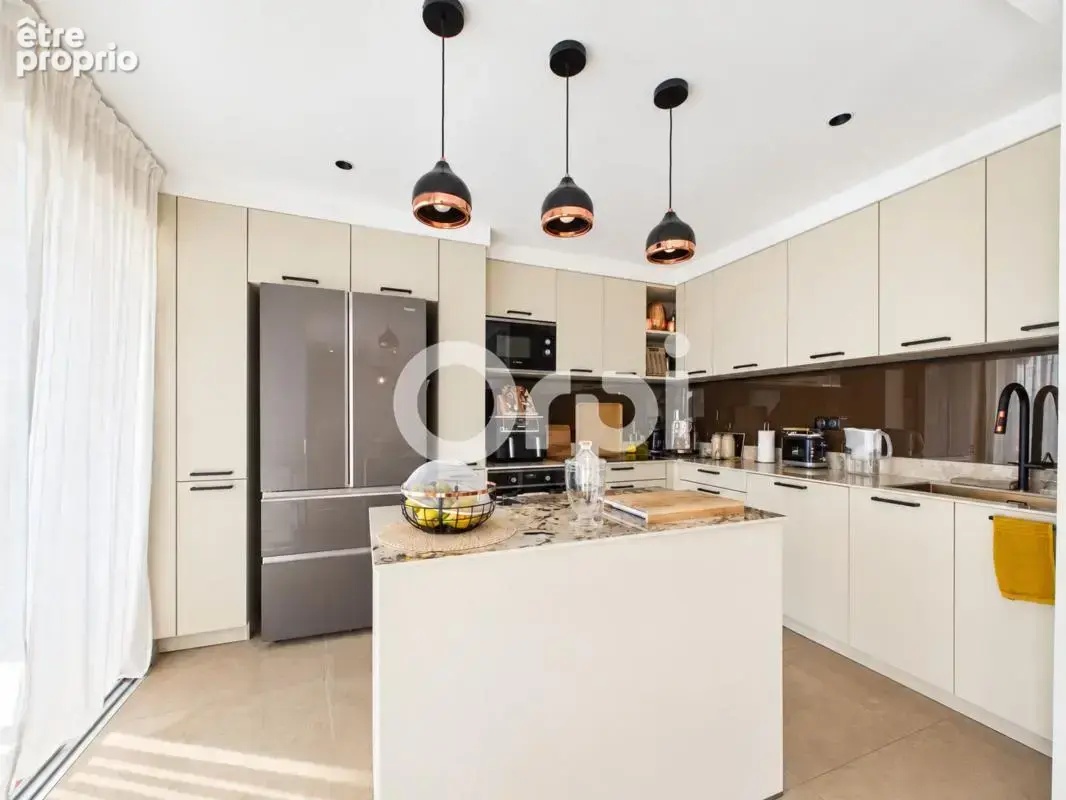 Entièrement rénové - traversant - garage - cave - piscines - photo 6