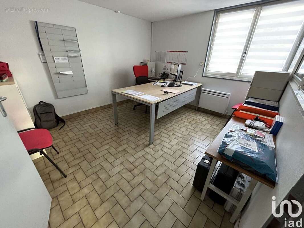 Photo 4 - Commerce à SAINT-LIN