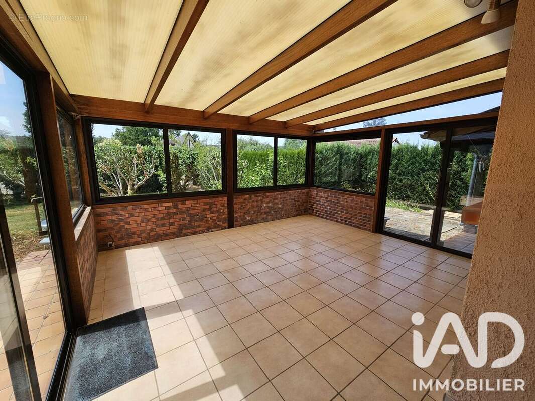 Maison 117 m² à Beaumont-Le-Roger  - photo 6
