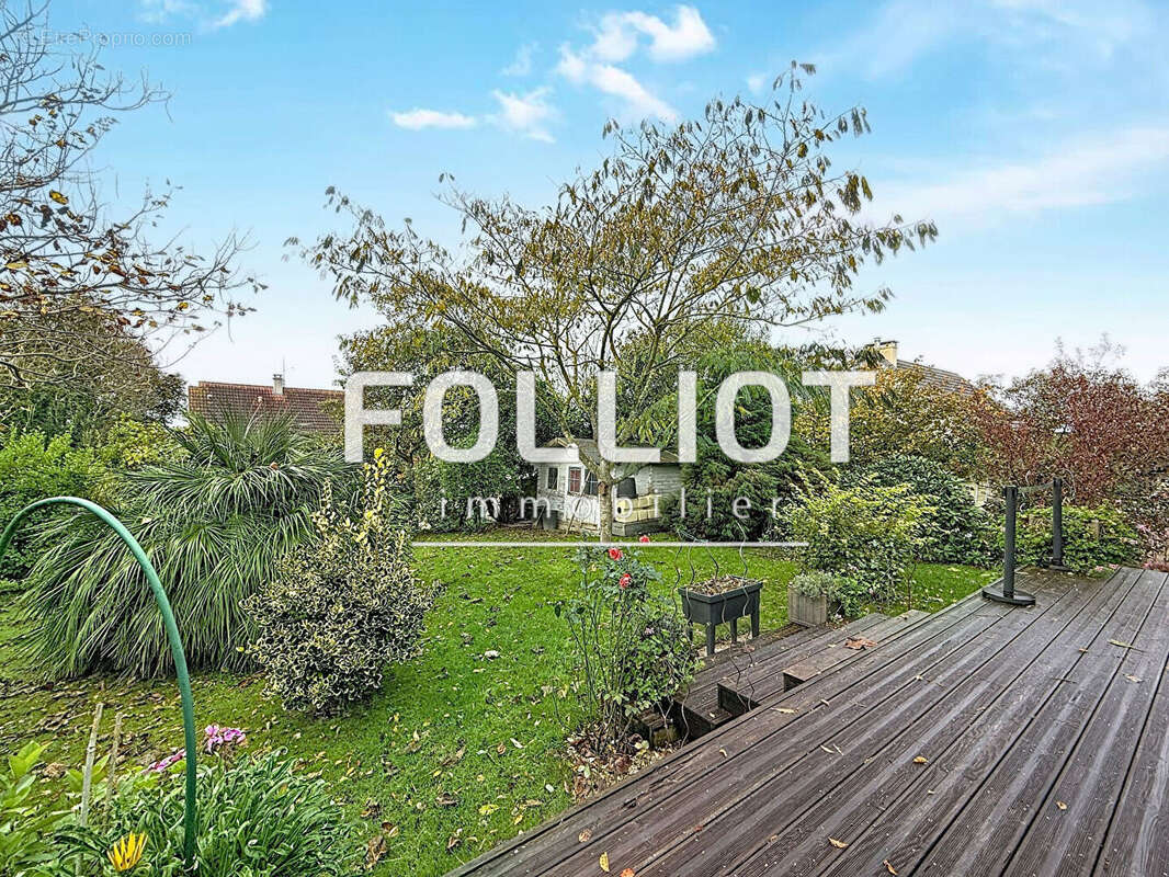 Maison à SAINT-PIERRE-LANGERS