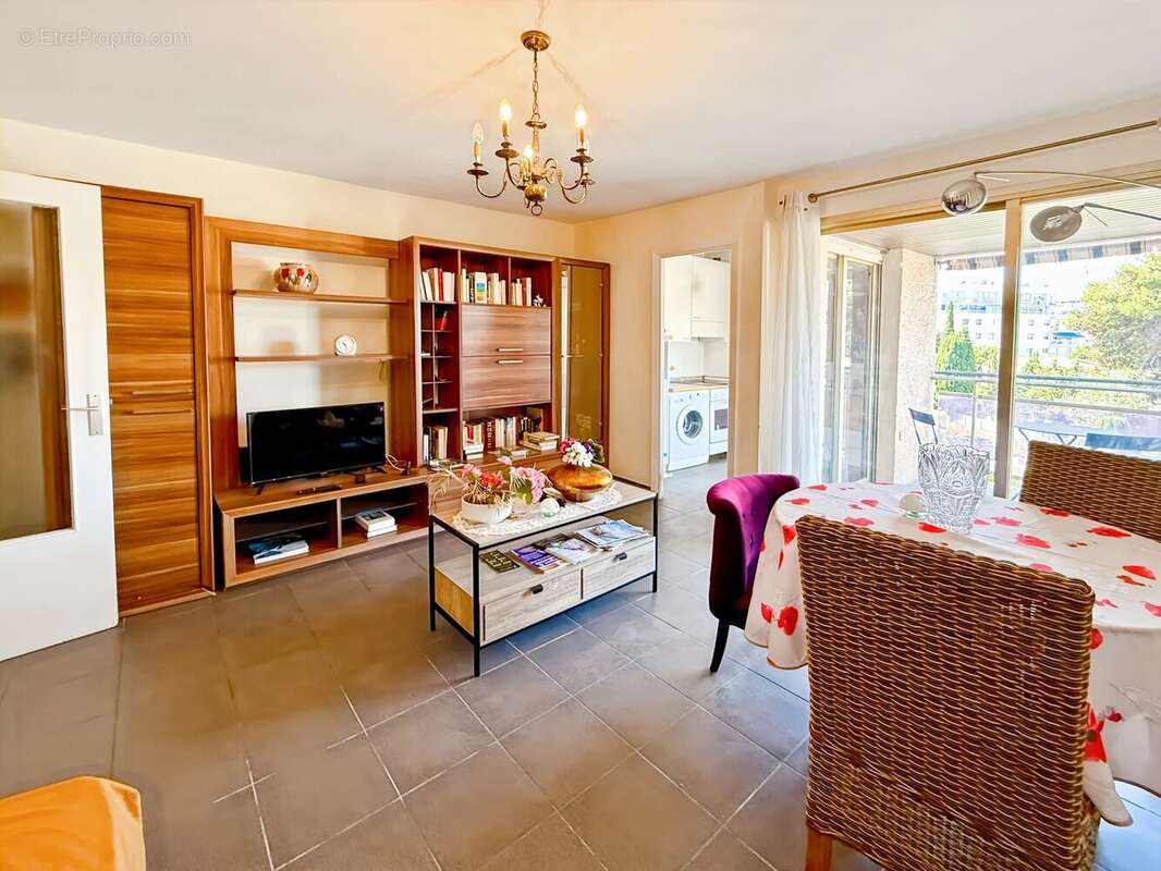 Appartement à CAGNES-SUR-MER