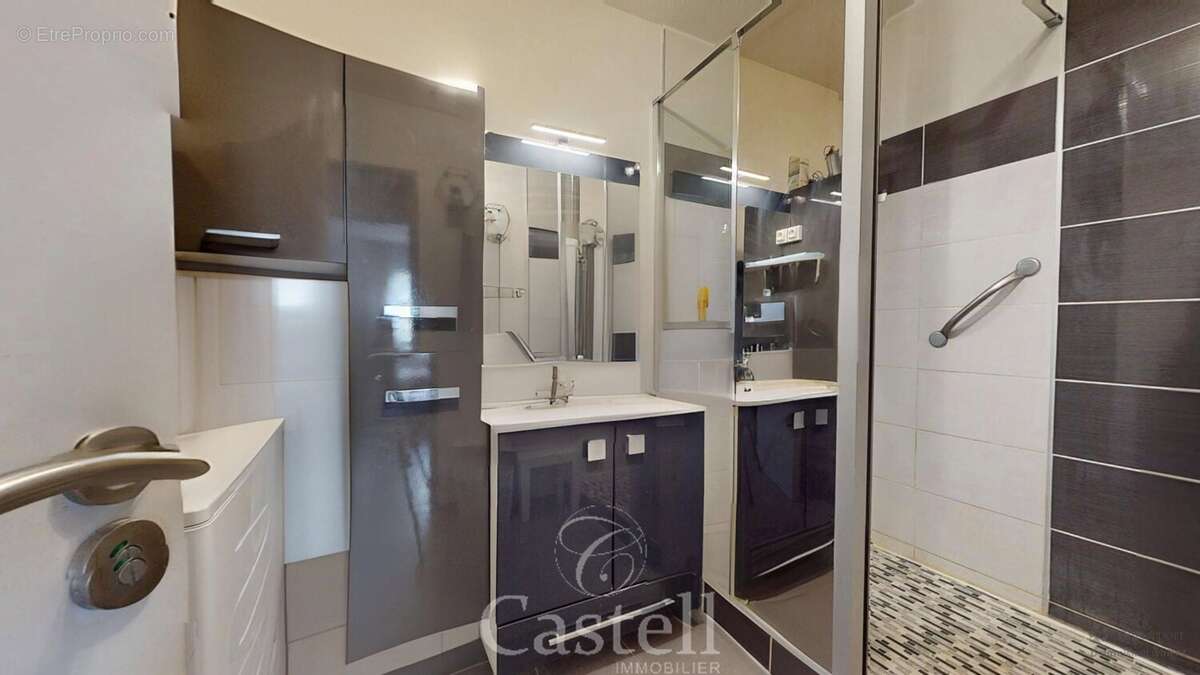 *** appartement t3 en rez-de-jardin avec terrasses, jardin privatif et parkings *** - photo 5