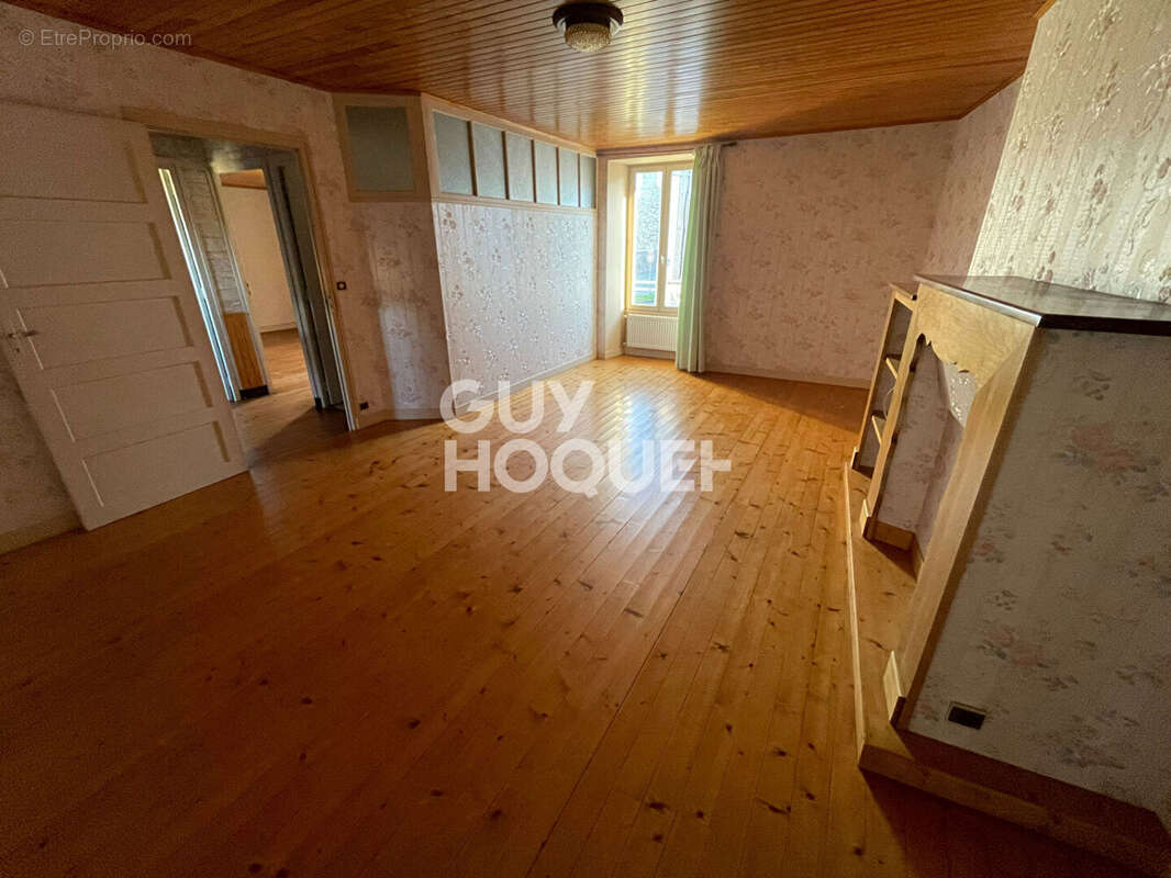 Maison à DOL-DE-BRETAGNE