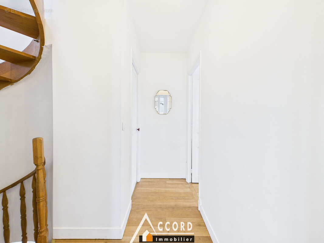 Maison à SARTROUVILLE