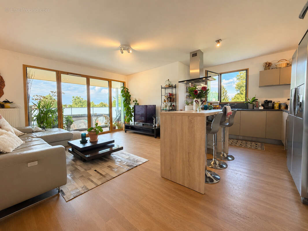 Appartement à AMBILLY