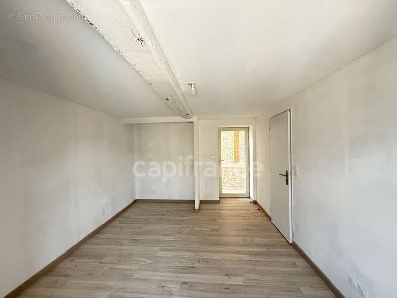 Le charme de l’ancien, le confort du moderne – Maison rénovée de 124 m² à Saint-Maurice-de-Satonnay - photo 17