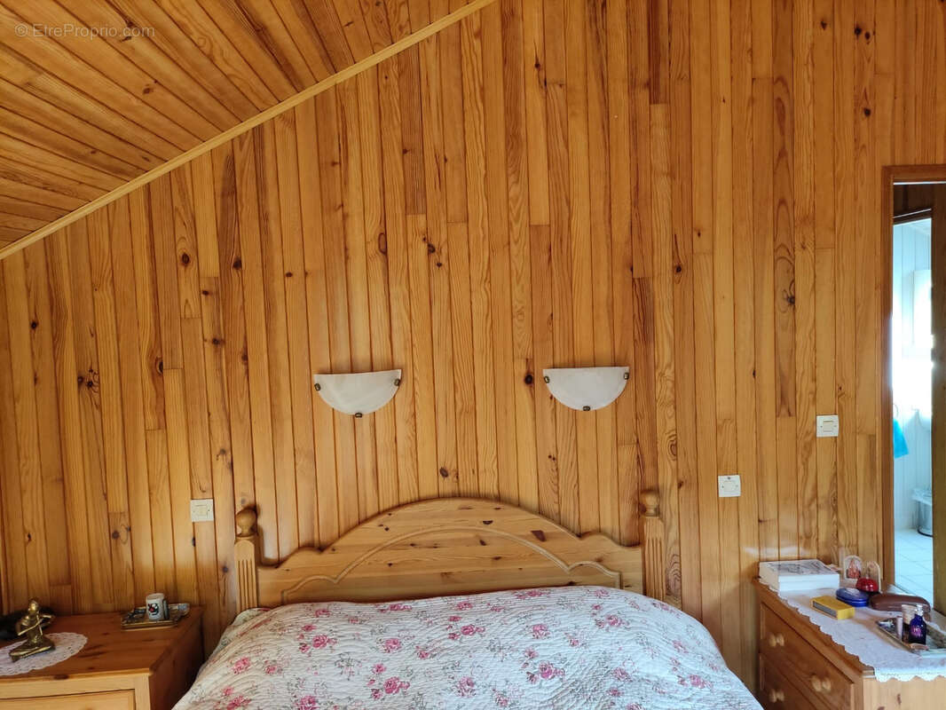 Maison à LACHAPELLE-AUZAC