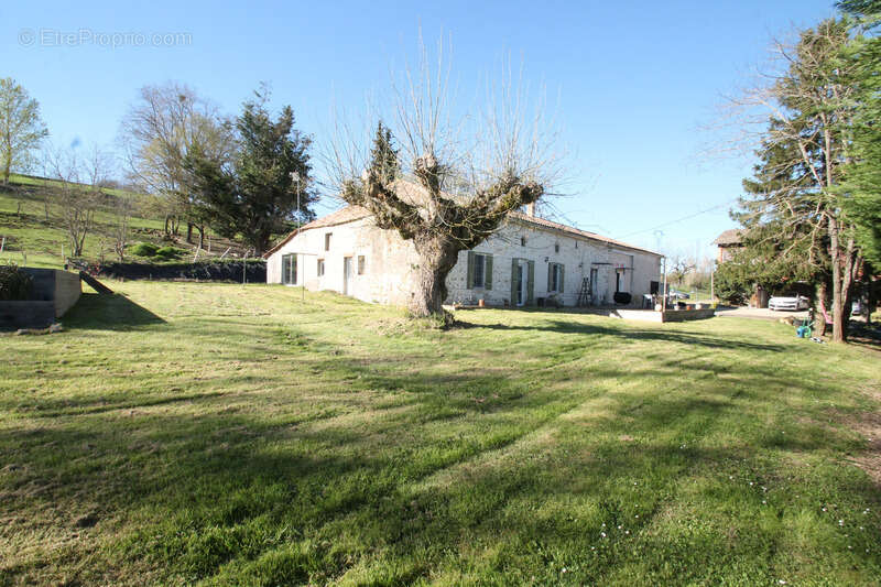 Maison à vendre 4 pièces 120 m² proche de MARMANDE (47)- Dépendances- Terrain 11 000m² - photo 13