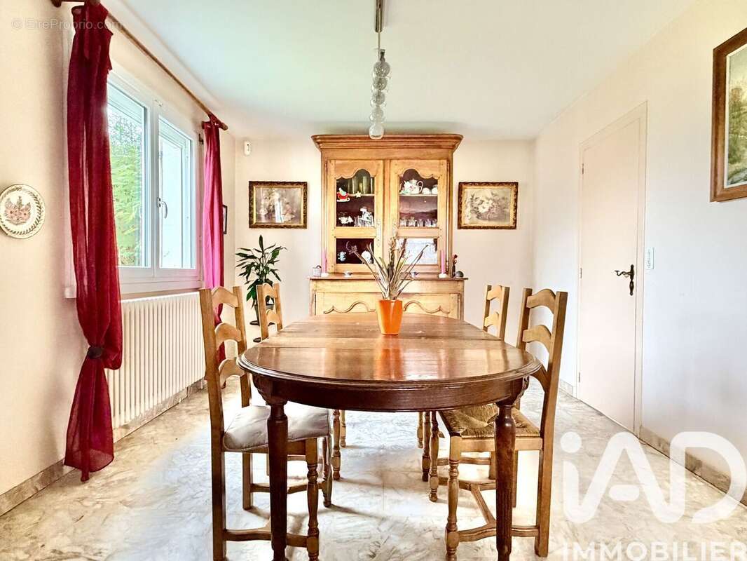 Maison 125 m² à Thenay  - photo 4
