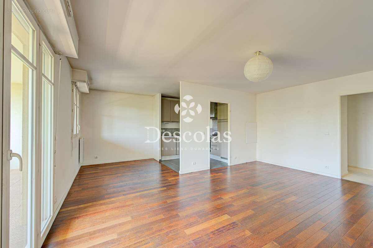 SAINT-GERMAIN-EN-LAYE - Appartement avec terrasse 4 pièces - photo 5