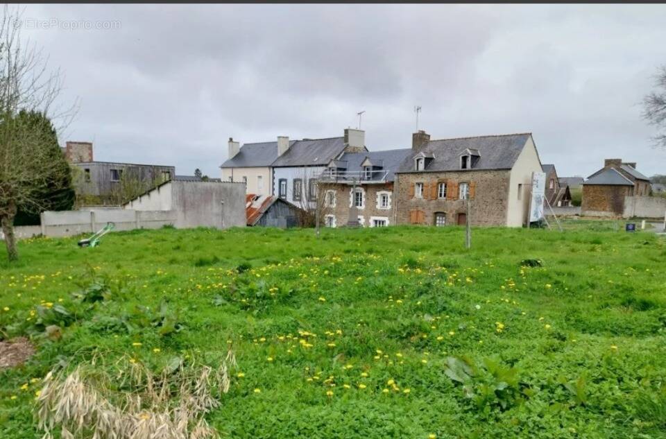 Terrain à PLESLIN-TRIGAVOU