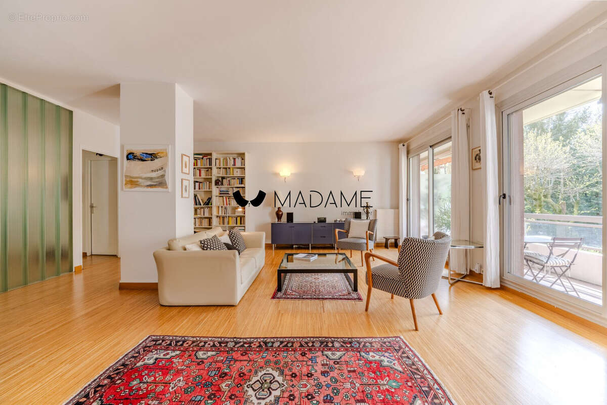 Appartement à MEYLAN