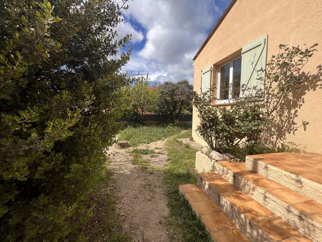 Maison à SAINT-FELIU-D'AVALL