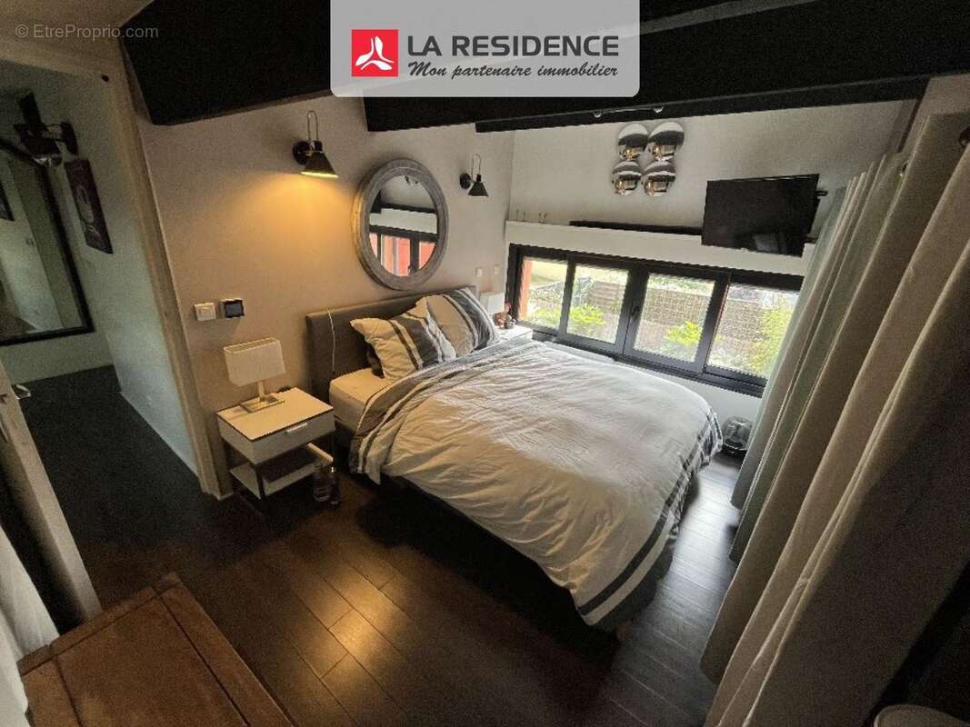 Appartement à SARTROUVILLE