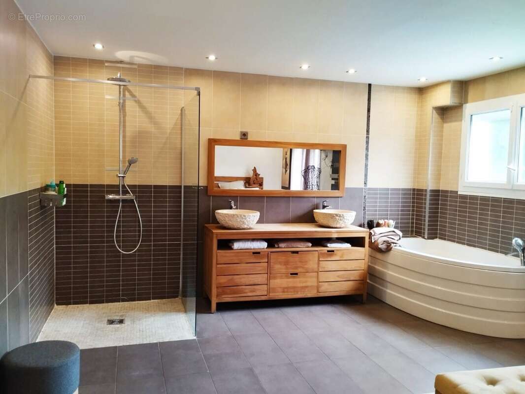 Maison 135 m² à Livry-Gargan  - photo 5