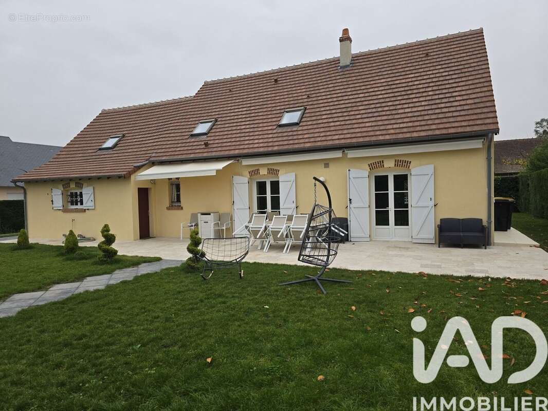 Photo 2 - Maison à VILLEBAROU