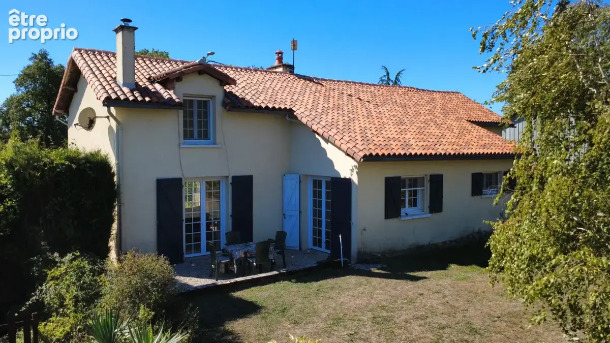 Photo Maison à Usson-Du-Poitou au prix de 179 000€