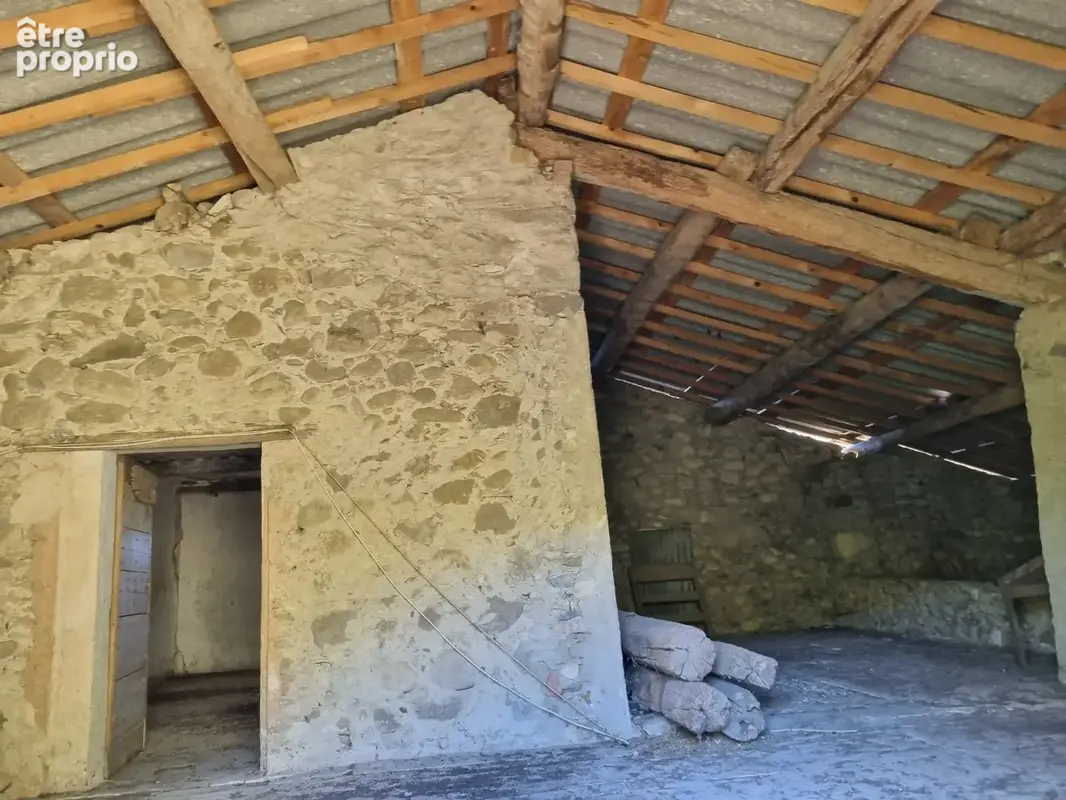 Maison ancienne à rénover sur 30 hectares environ - photo 24