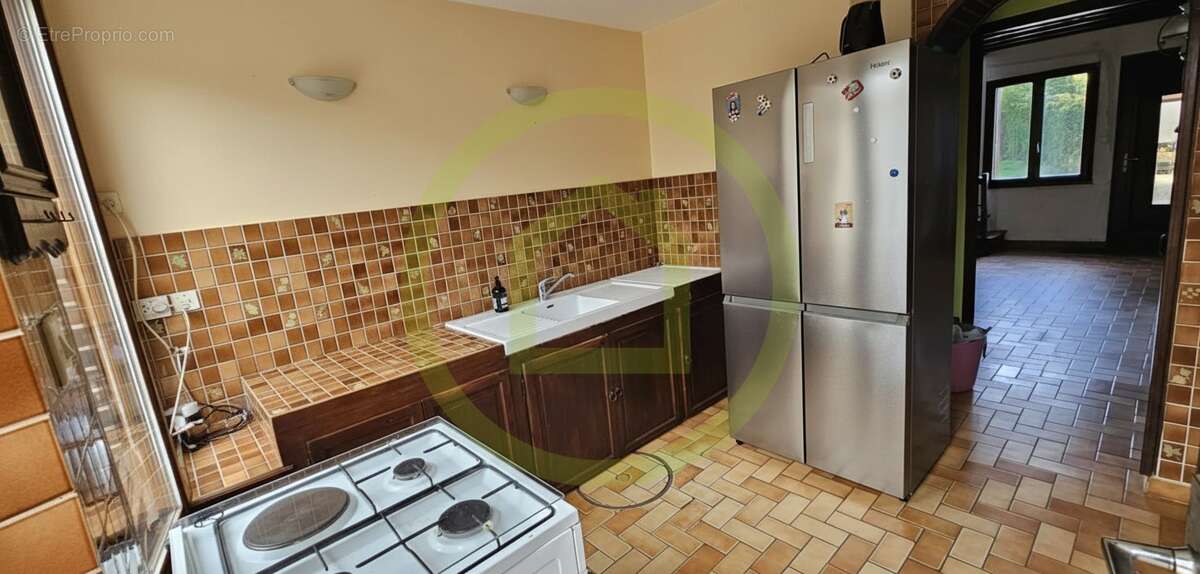 Maison à CREVECOEUR-LE-GRAND