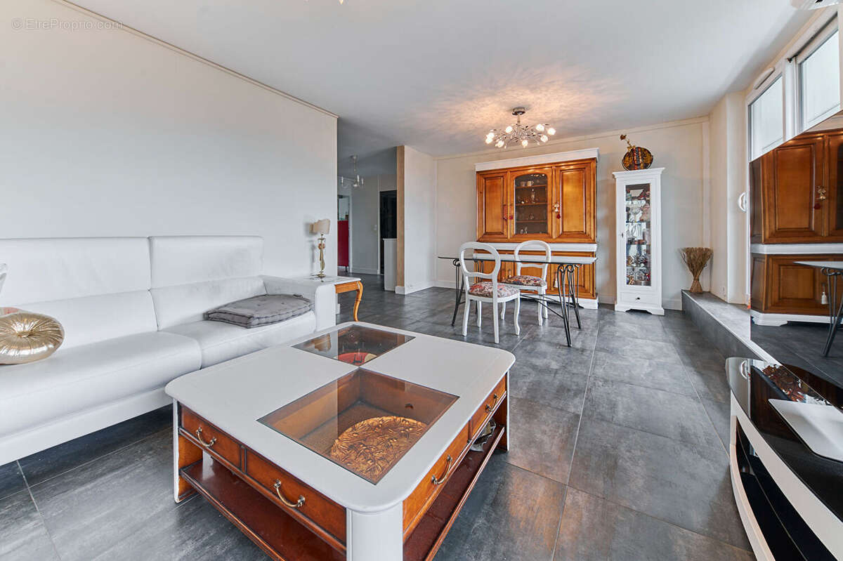 Appartement à LYON-9E