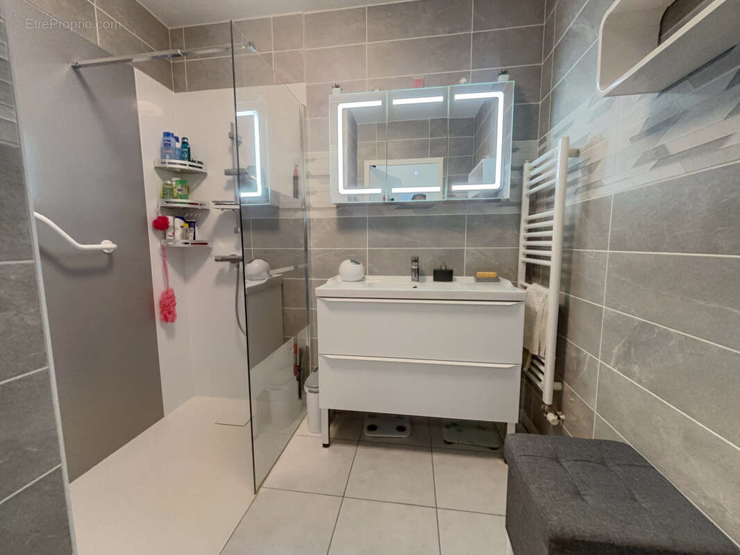 Appartement à AIX-LES-BAINS