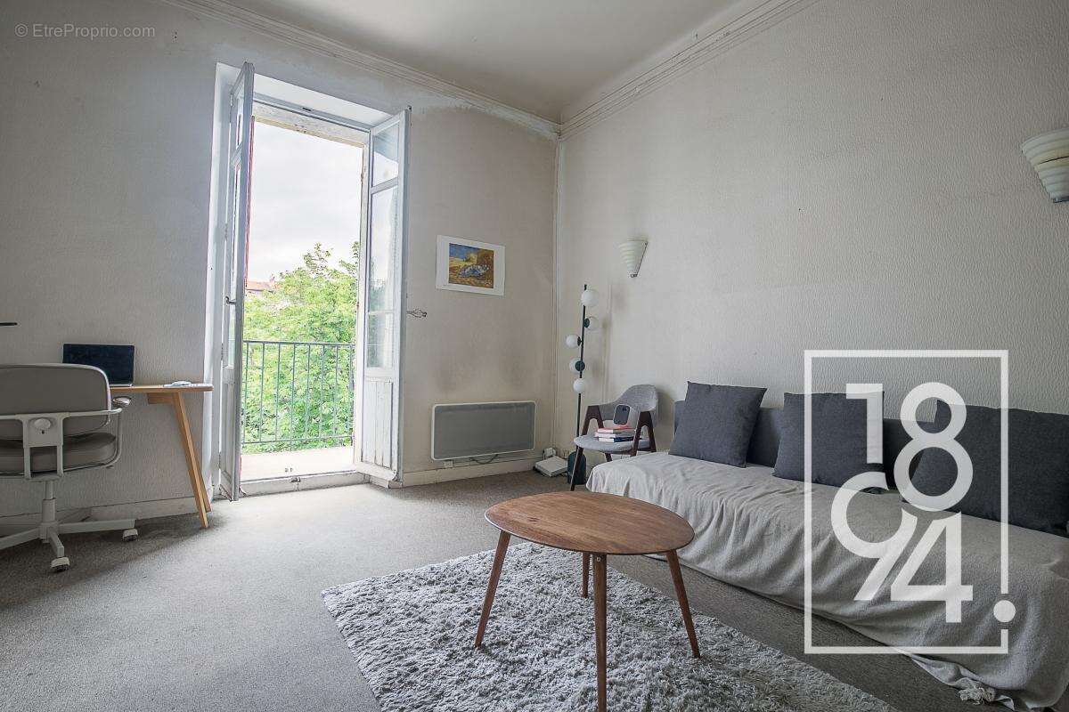 Appartement à MARSEILLE-8E