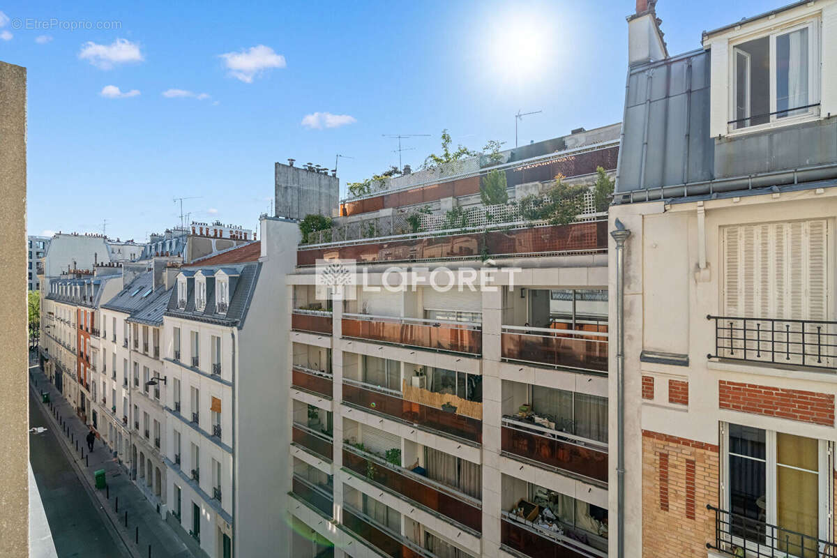 Appartement à PARIS-17E