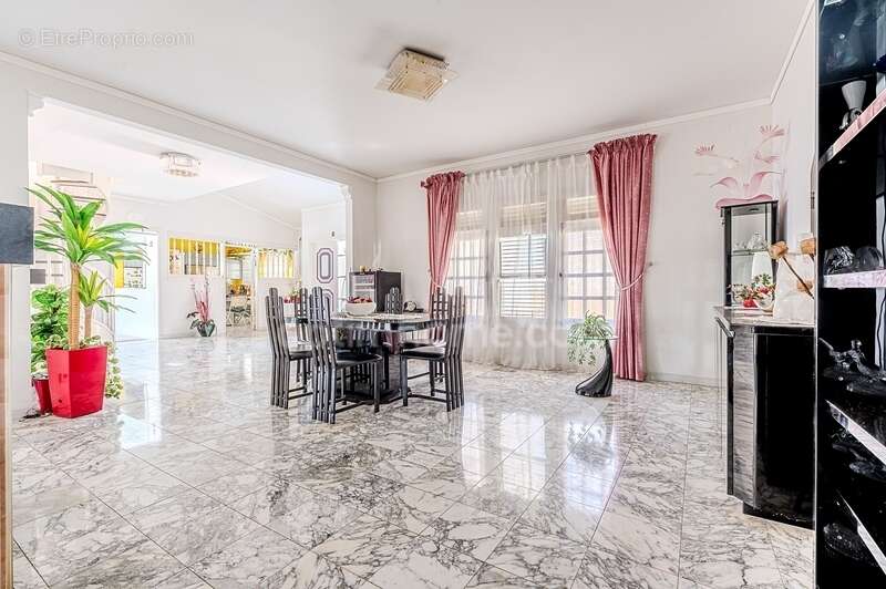 Maison à SCHOELCHER