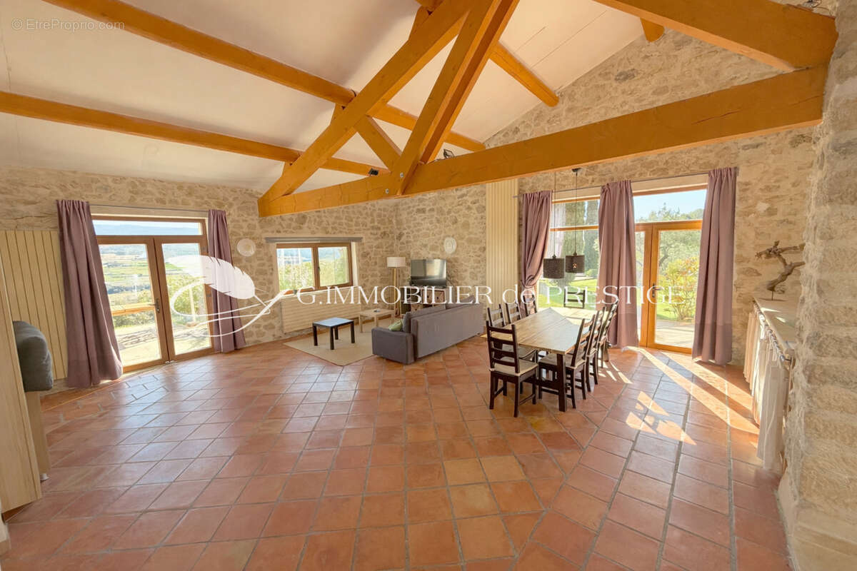 En exclusivité, une bastide familiale avec gîtes et vue imprenable sur le Ventoux - photo 6