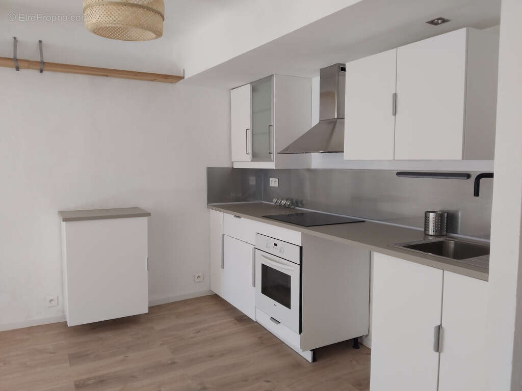T3 dernier etage vue chateau proche place clemenceau et maintenon - photo 10