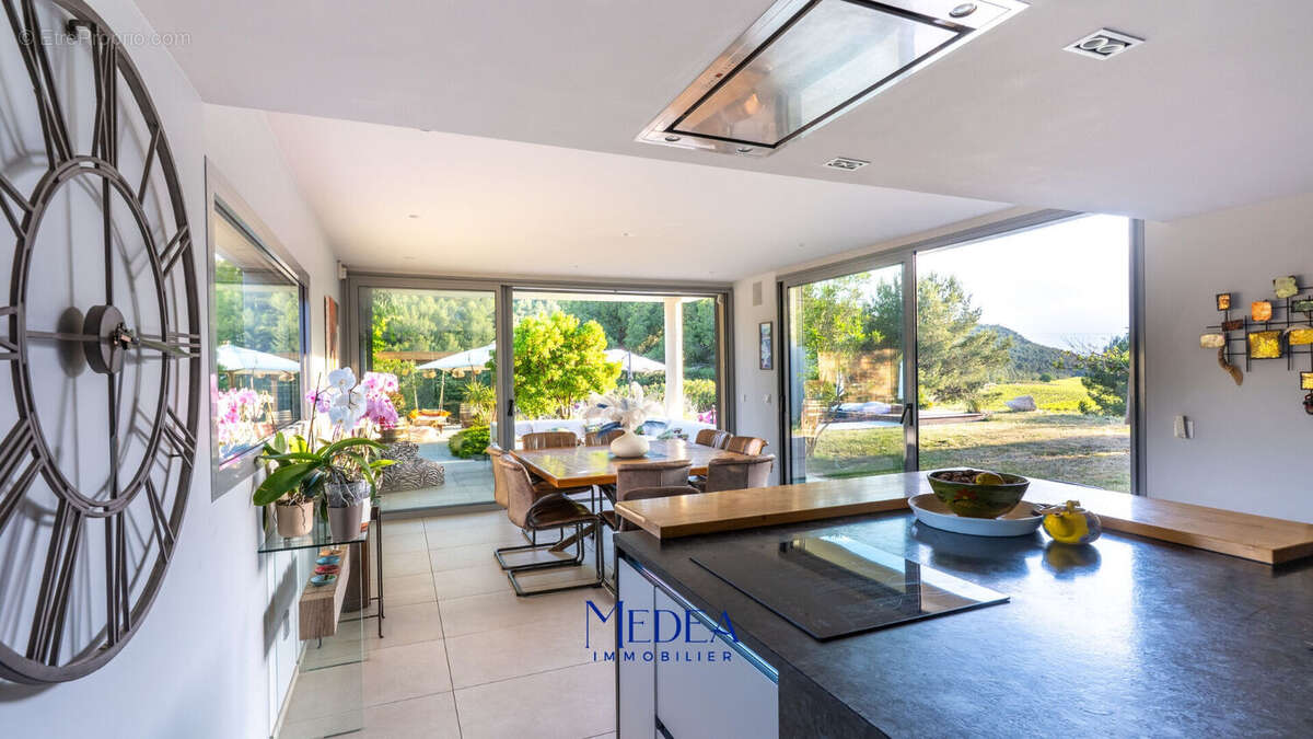 Photo 6 - Maison à ROQUEFORT-LA-BEDOULE