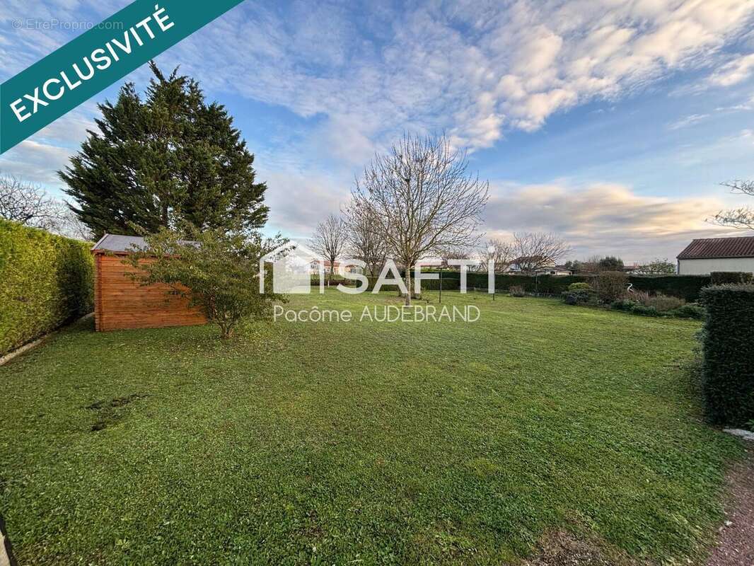 Maison 82 m² à La Foye-Monjault  - photo 6