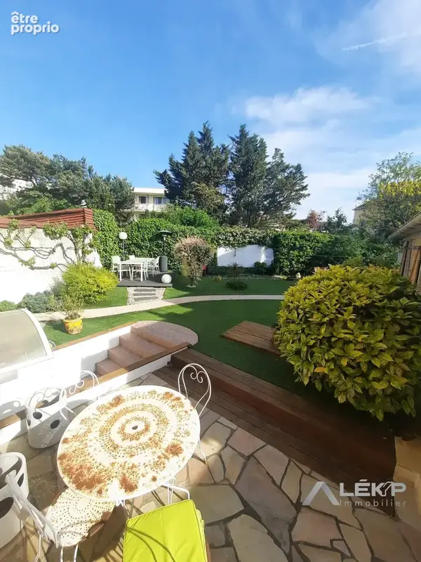 Maison 5 pièces 137 m² · à Nanterre · 137 m² · 699 000 €