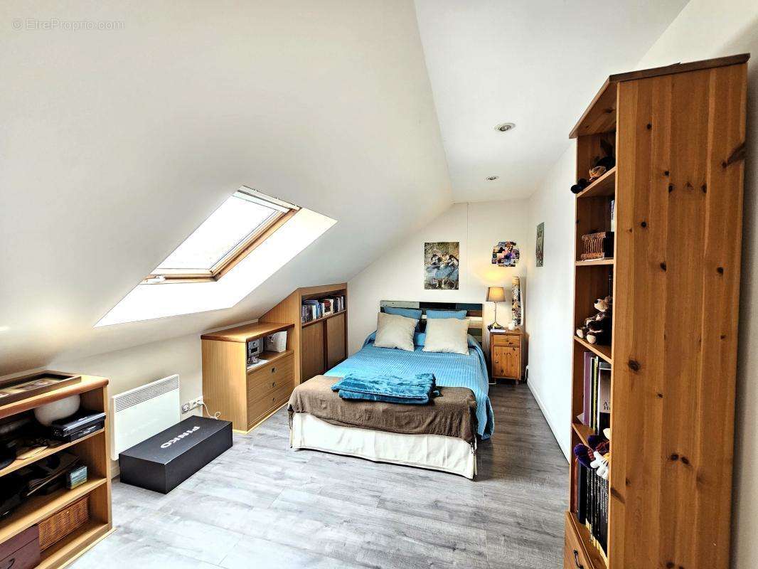 Maison à SAINT-NOM-LA-BRETECHE